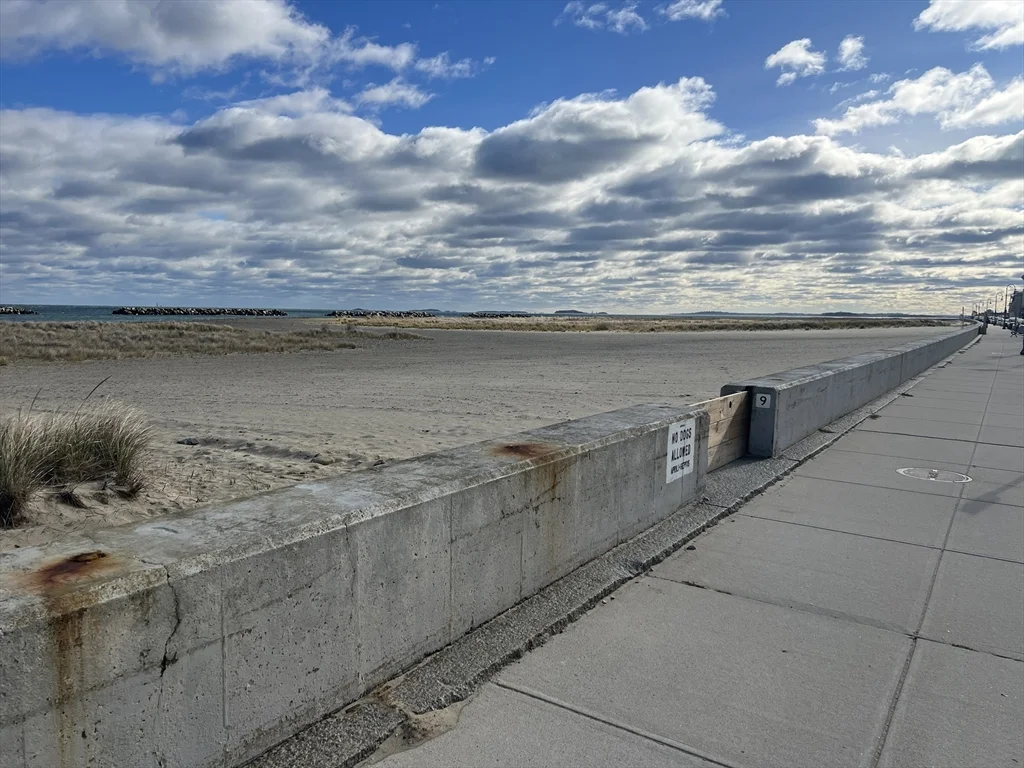 2 bed, 1 bath apartment for rent at 117 Winthrop Shore Dr Unit 6, Winthrop — photo 15 of 16