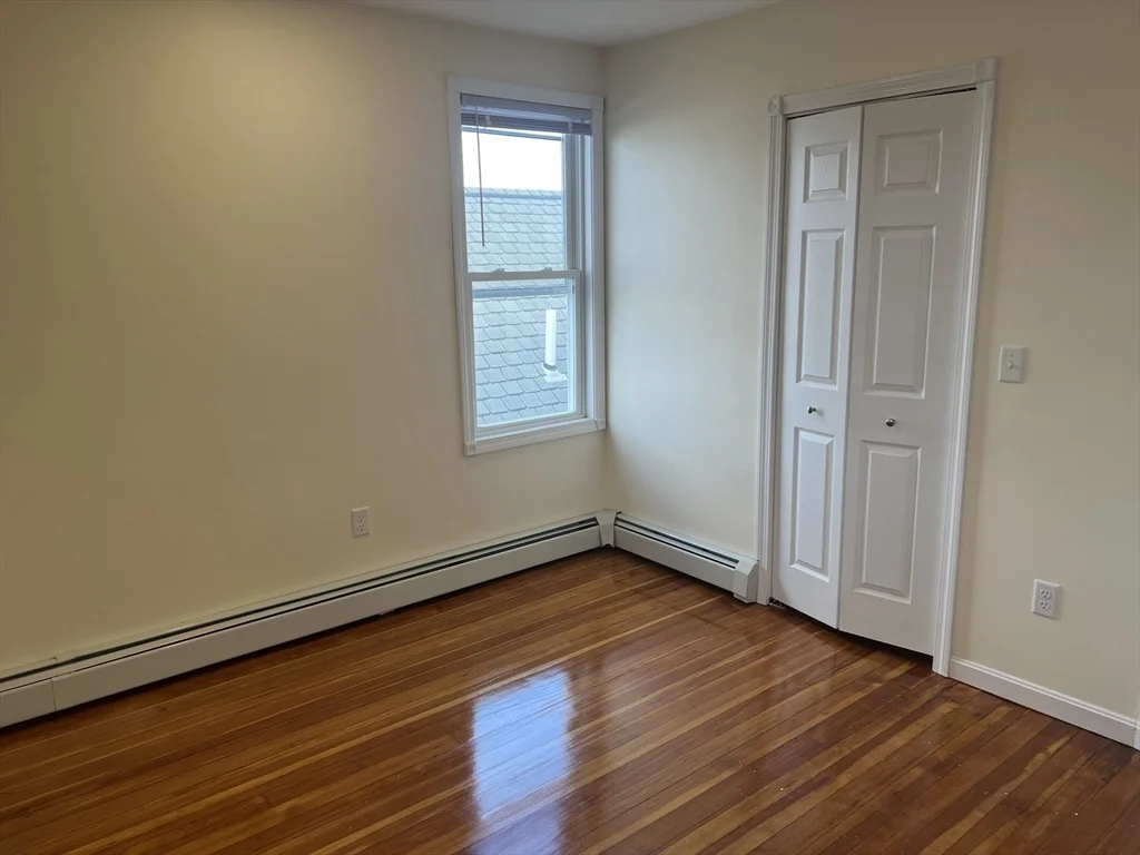 2 bed, 1 bath apartment for rent at 117 Winthrop Shore Dr Unit 6, Winthrop — photo 11 of 16