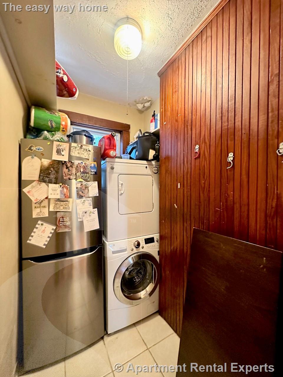 2 bed, 1 bath apartment for rent at 117 Yorktown St Unit 2, Davis Square — photo 4 of 20