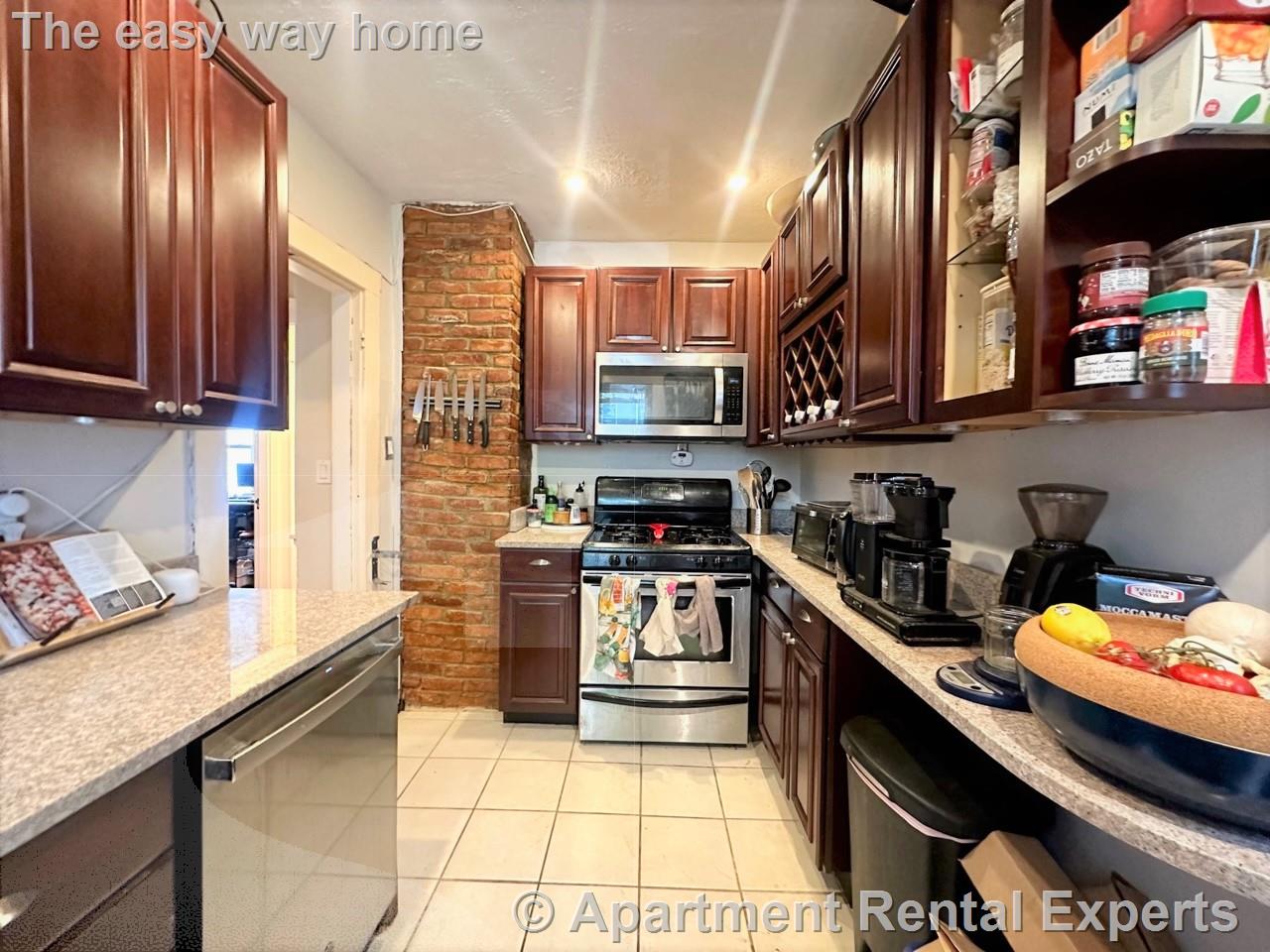 2 bed, 1 bath apartment for rent at 117 Yorktown St Unit 2, Davis Square — photo 1 of 20