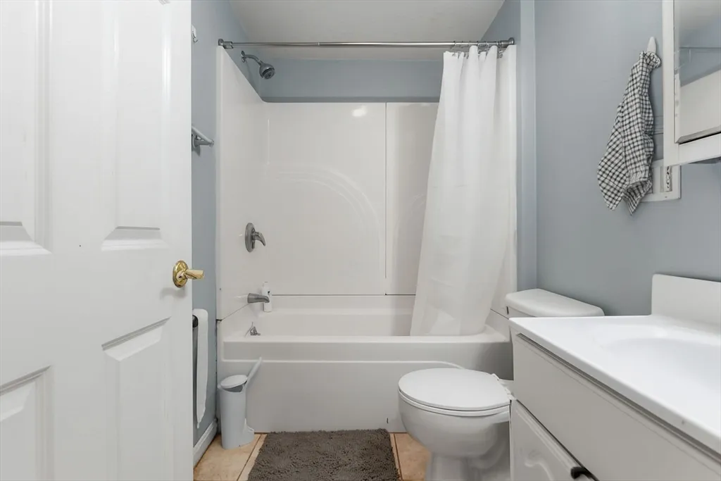 Studio bed, 1 bath apartment for rent at 1170 Massachusetts Ave Unit 2B, Riverside — photo 7 of 11