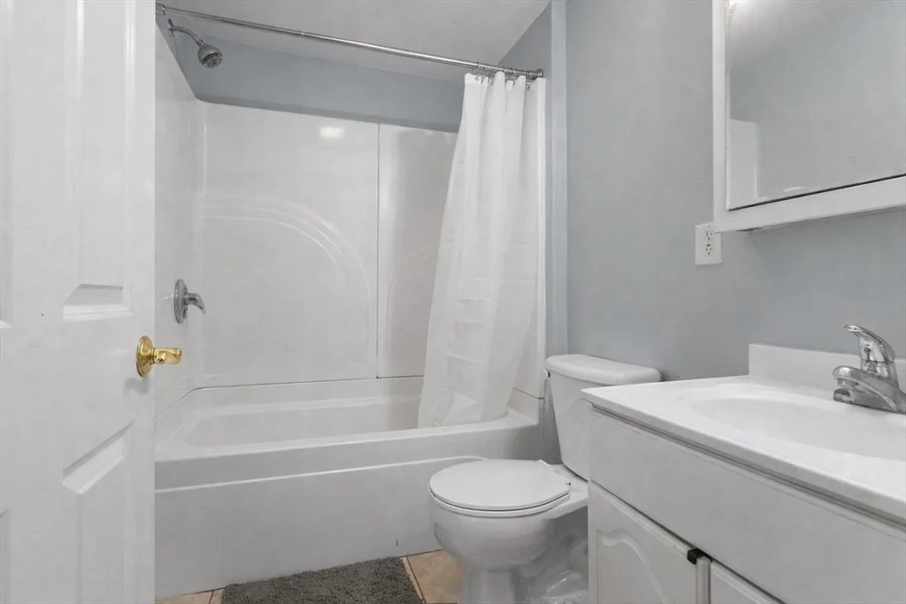 Studio bed, 1 bath apartment for rent at 1170 Massachusetts Ave Unit L2, Harvard Square — photo 6 of 10