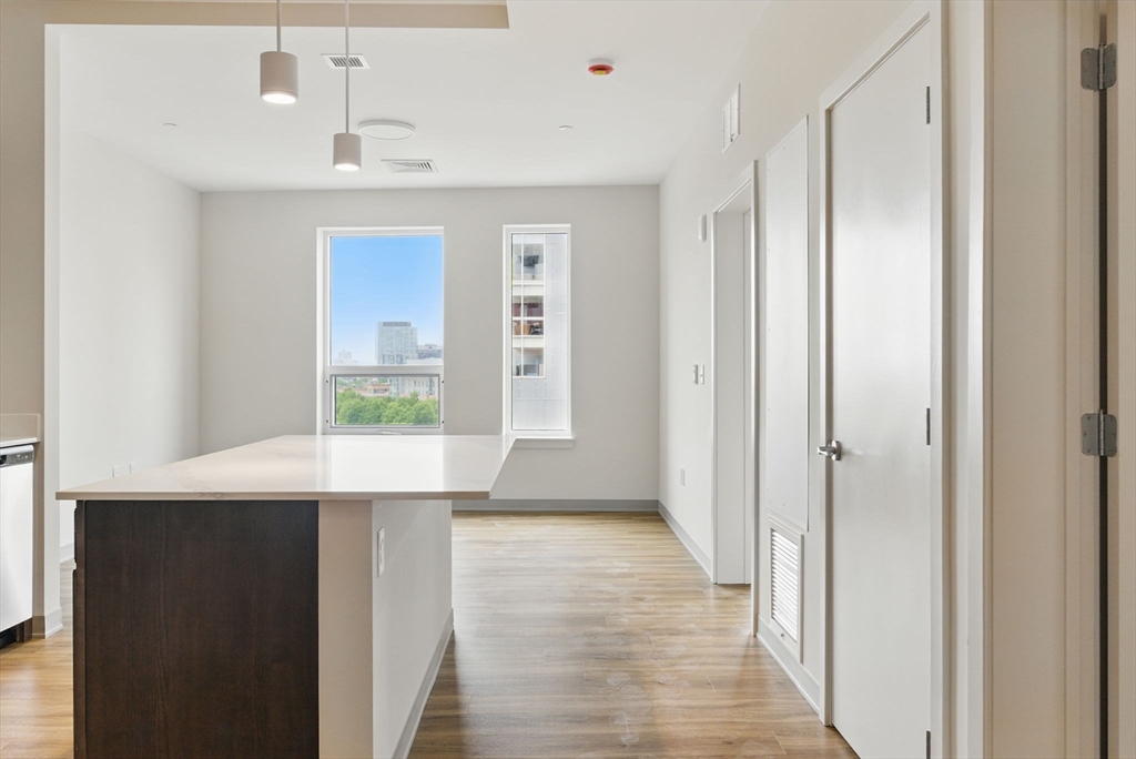 2 bed, 2 bath apartment for rent at 1170 Tremont St Unit 0819, South End — photo 4 of 19
