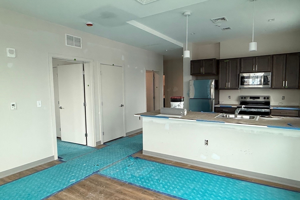 Studio bed, 1 bath apartment for rent at 1170 Tremont St Unit 100-900, Roxbury — photo 5 of 14