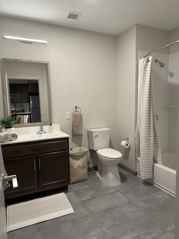 Studio bed, 1 bath apartment for rent at 1170 Tremont St Unit 603, Roxbury — photo 4 of 12