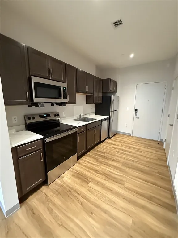 1 bed, 1 bath apartment for rent at 1170 Tremont St Unit 713, Roxbury — photo 2 of 12