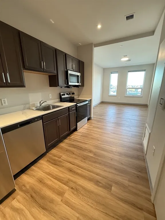 1 bed, 1 bath apartment for rent at 1170 Tremont St Unit 901, Roxbury — photo 2 of 16
