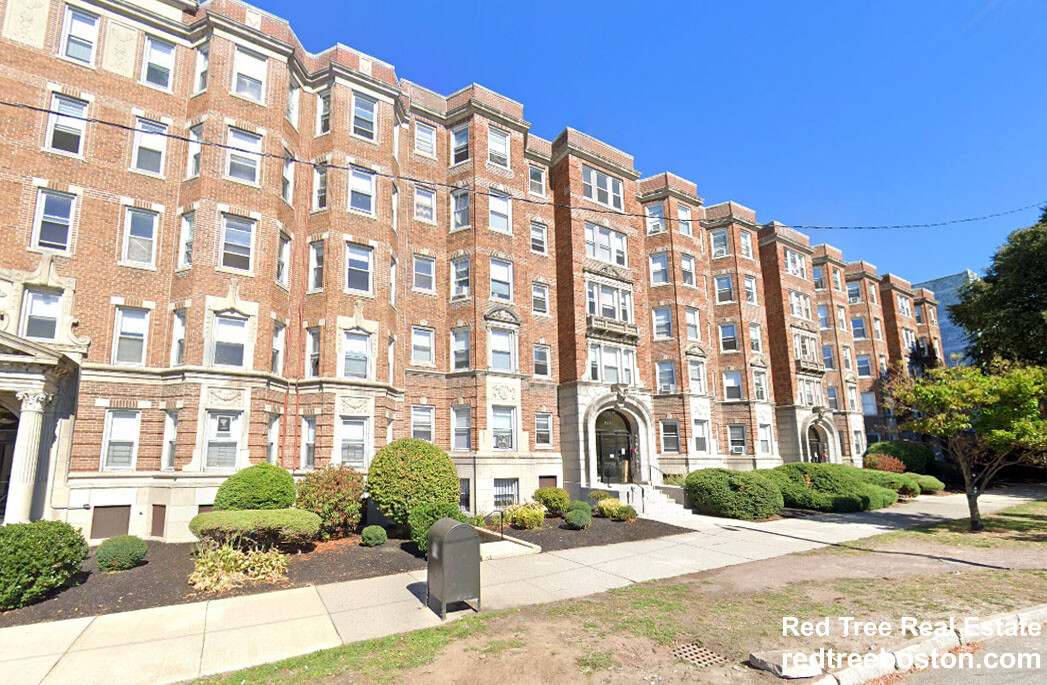 1 bed, 1 bath apartment for rent at 1171 Boylston St Unit 10, Fenway