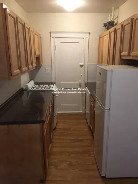 1 bed, 1 bath apartment for rent at 1171 Boylston St Unit 11, Fenway — photo 2 of 7