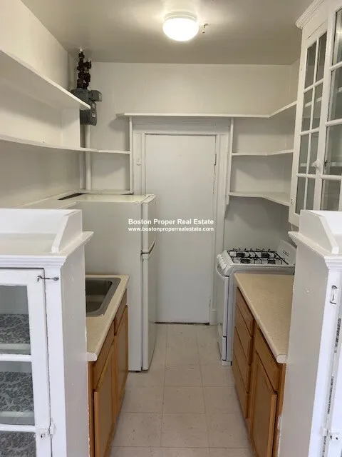 1 bed, 1 bath apartment for rent at 1171 Boylston St Unit 12, Fenway — photo 9 of 10