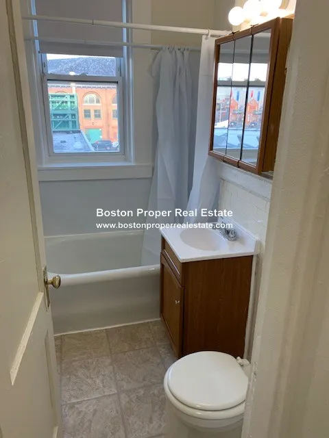 1 bed, 1 bath apartment for rent at 1171 Boylston St Unit 17, Fenway — photo 4 of 5