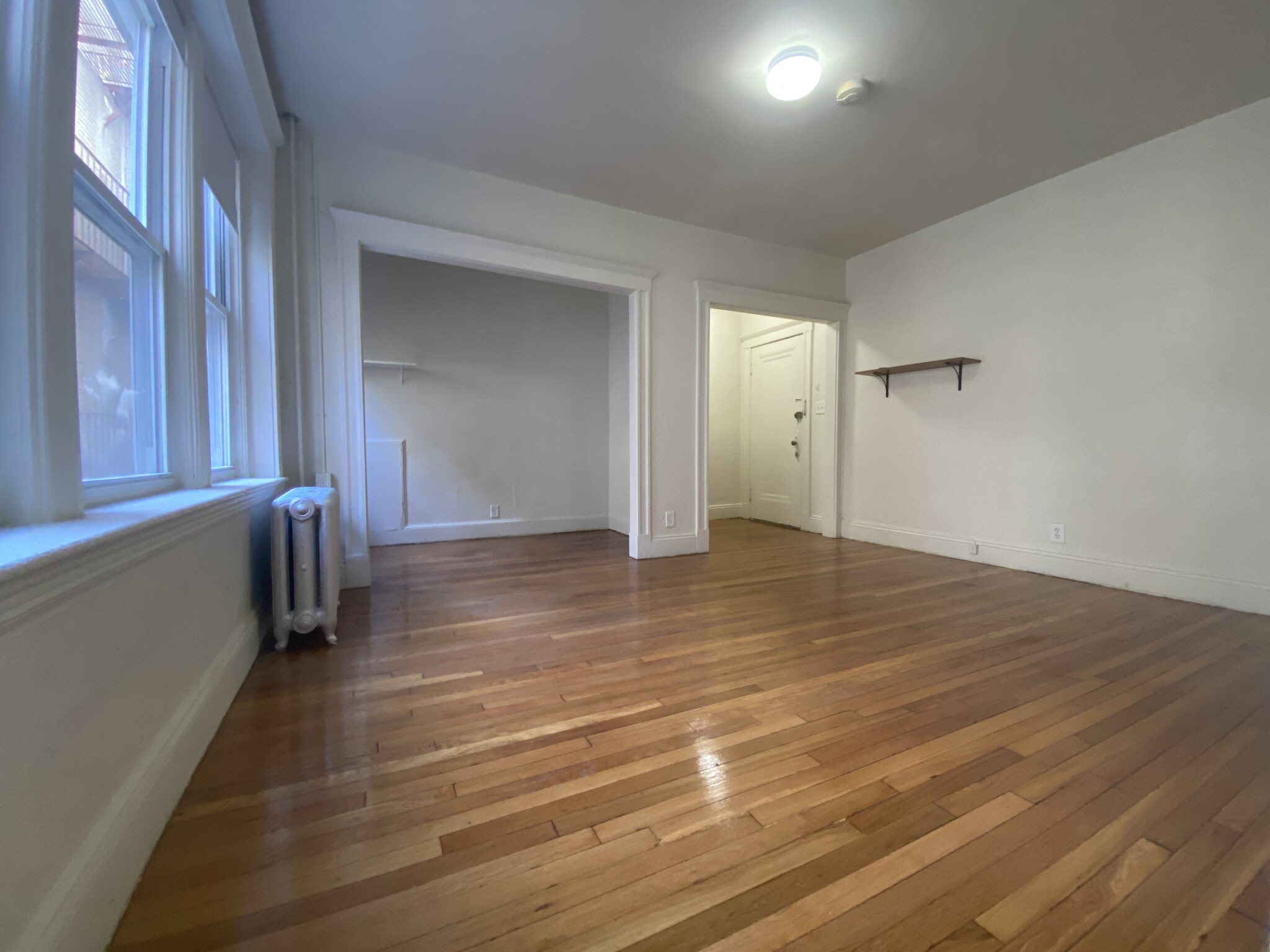 Studio bed, 1 bath apartment for rent at 1171 Boylston St Unit 18, Fenway — photo 4 of 6