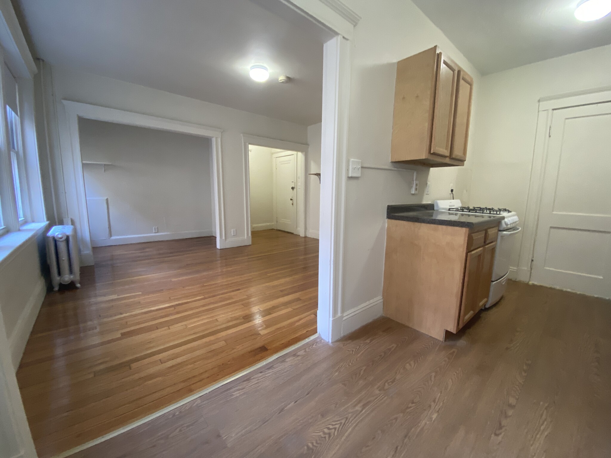 Studio bed, 1 bath apartment for rent at 1171 Boylston St Unit 18, Fenway — photo 1 of 6