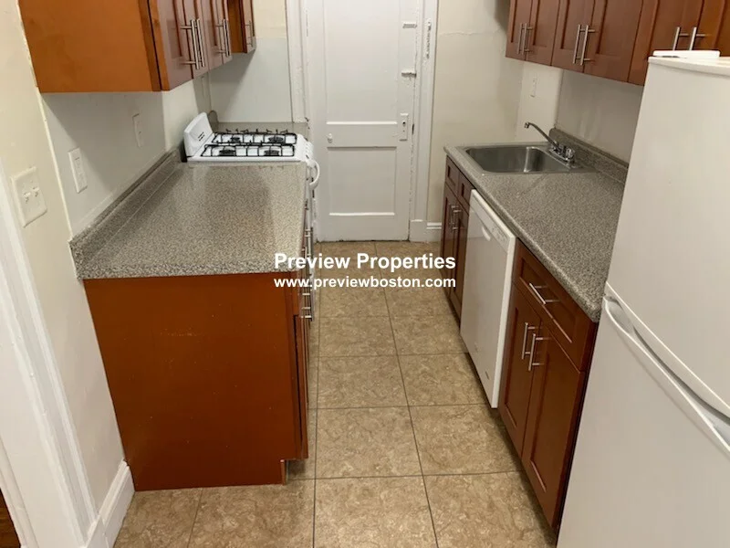 1 bed, 1 bath apartment for rent at 1171 Boylston St Unit 23P, Fenway — photo 3 of 6
