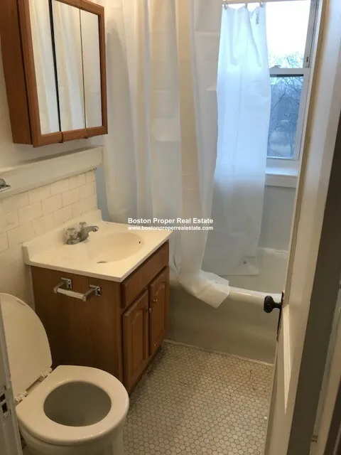 Studio bed, 1 bath apartment for rent at 1171 Boylston St Unit 26, Fenway — photo 5 of 8