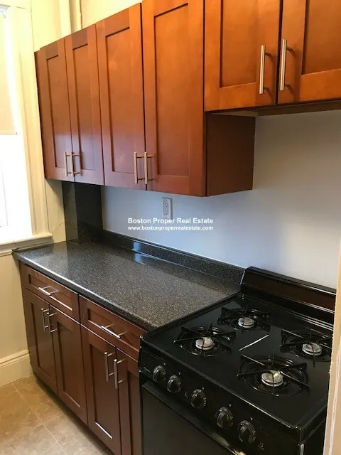 Studio bed, 1 bath apartment for rent at 1171 Boylston St Unit 26, Fenway — photo 6 of 8
