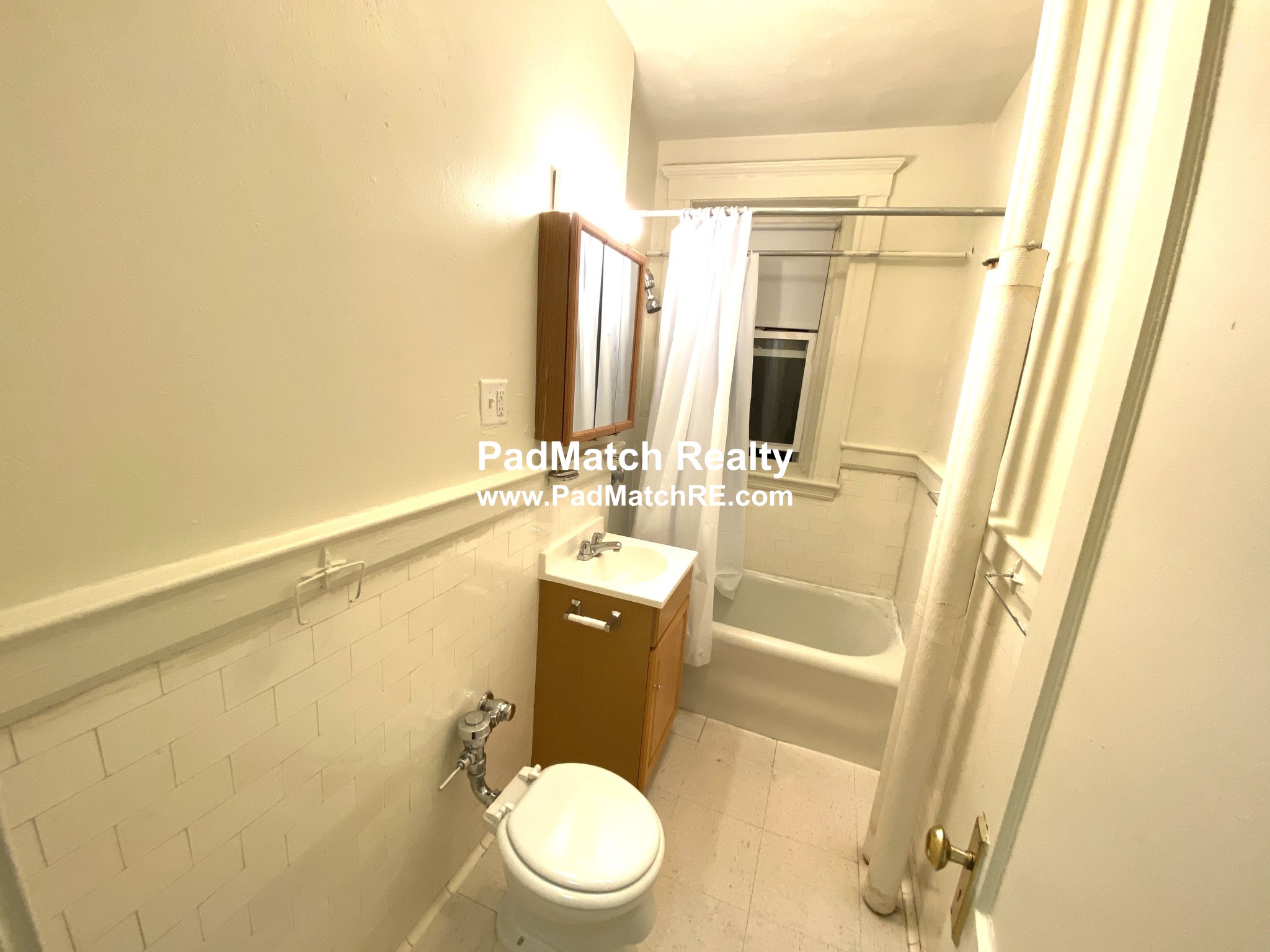 Studio bed, 1 bath apartment for rent at 1171 Boylston St Unit 26, Fenway — photo 8 of 10