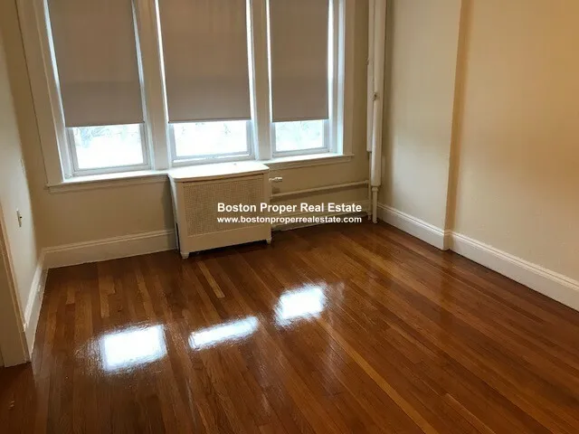 Studio bed, 1 bath apartment for rent at 1171 Boylston St Unit 26, Fenway — photo 2 of 8