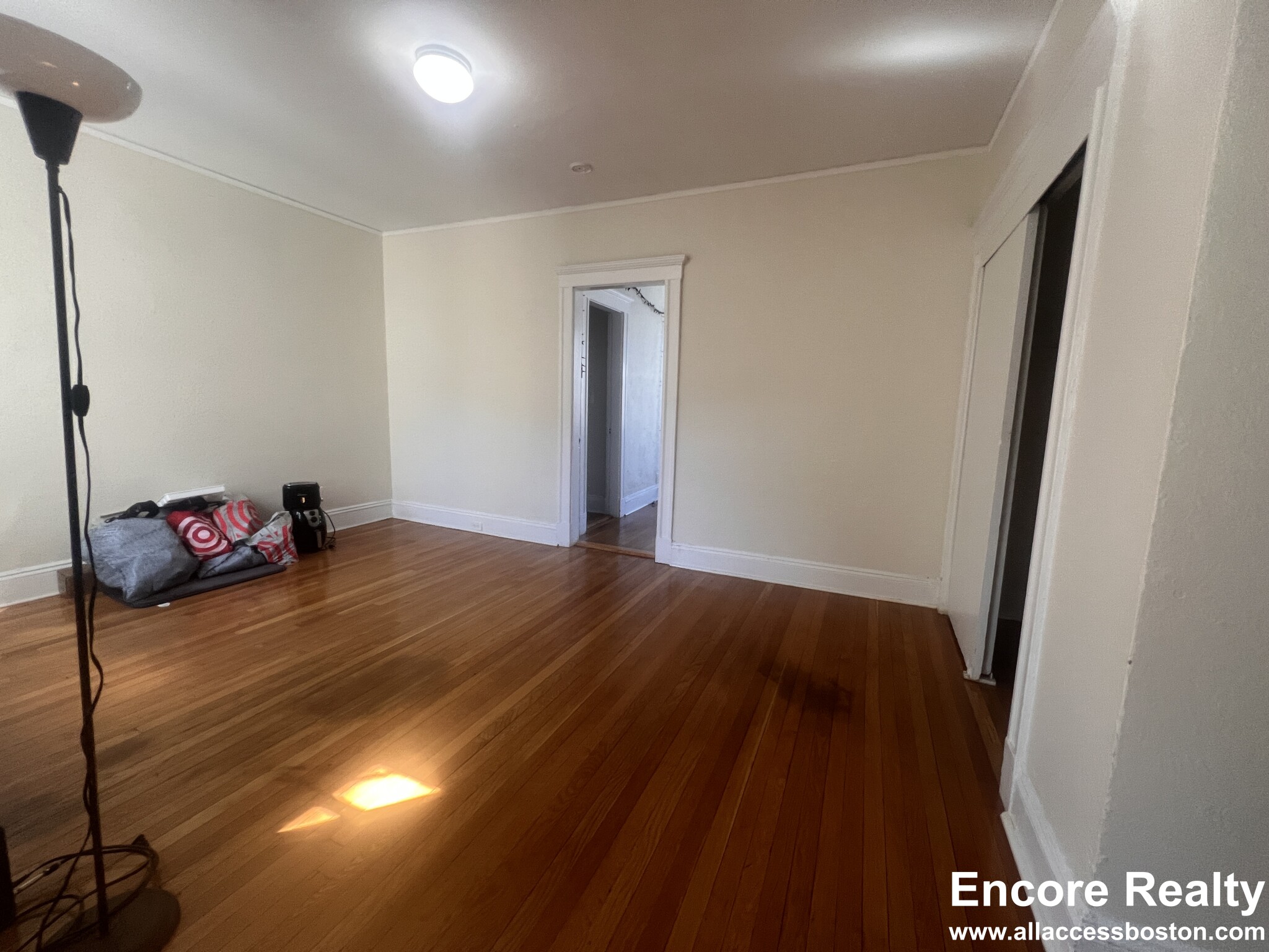 1 bed, 1 bath apartment for rent at 1171 Boylston St Unit 27, Fenway — photo 4 of 8