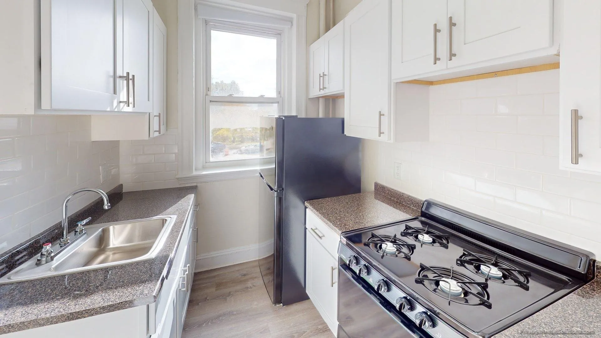 Studio bed, 1 bath apartment for rent at 1171 Boylston St Unit 28, Fenway — photo 5 of 9