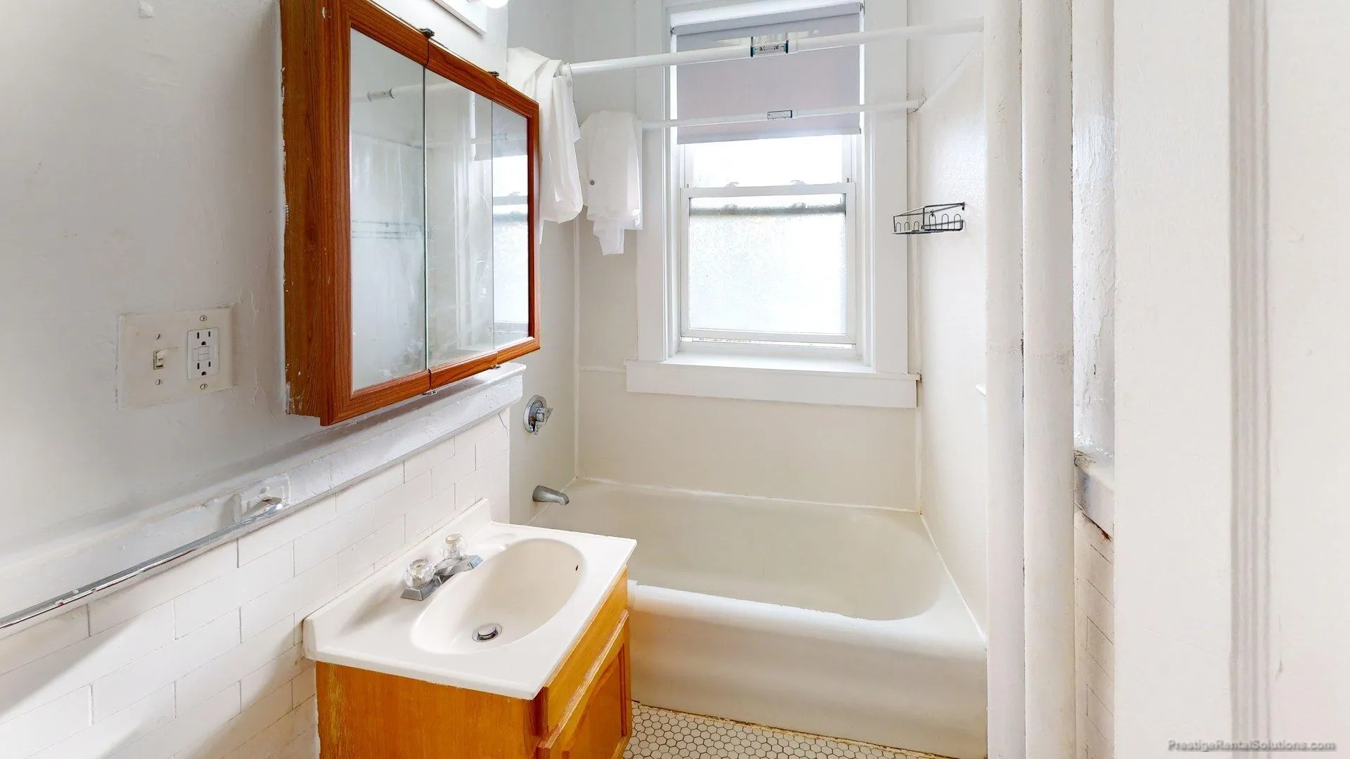 Studio bed, 1 bath apartment for rent at 1171 Boylston St Unit 28, Fenway — photo 6 of 9