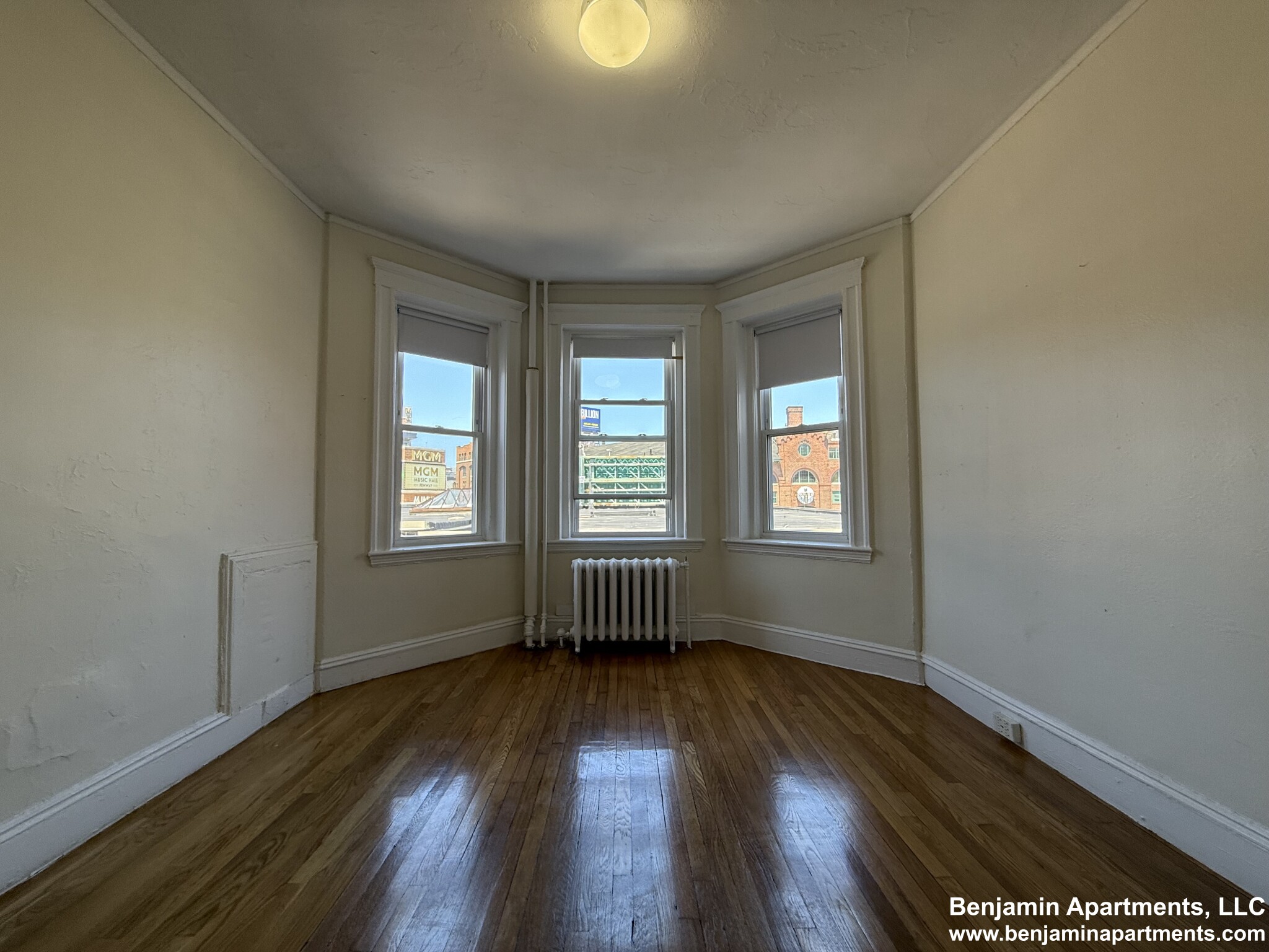 1 bed, 1 bath apartment for rent at 1171 Boylston St Unit 3R, Fenway — photo 4 of 12