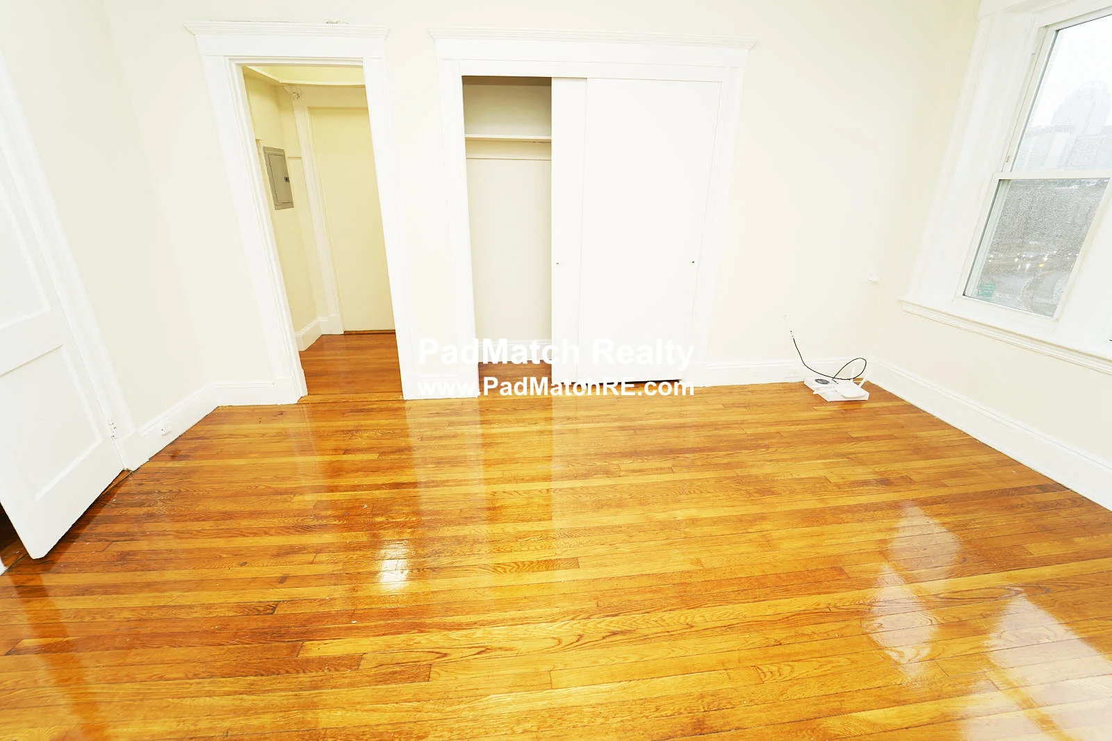 Studio bed, 1 bath apartment for rent at 1171 Boylston St Unit 40, Fenway — photo 3 of 14