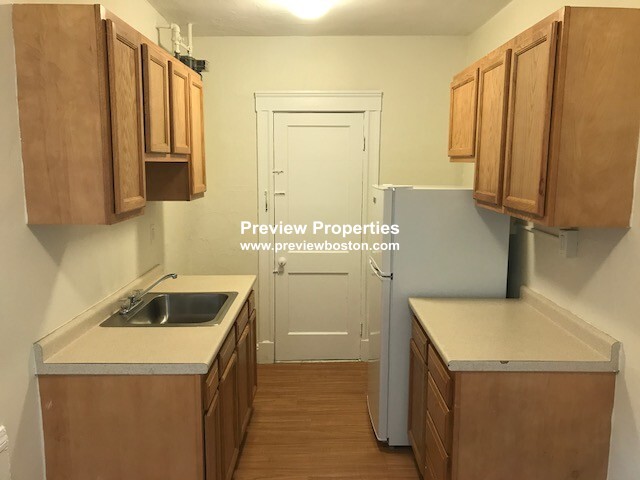1 bed, 1 bath apartment for rent at 1171 Boylston St Unit 8P, Fenway — photo 1 of 8