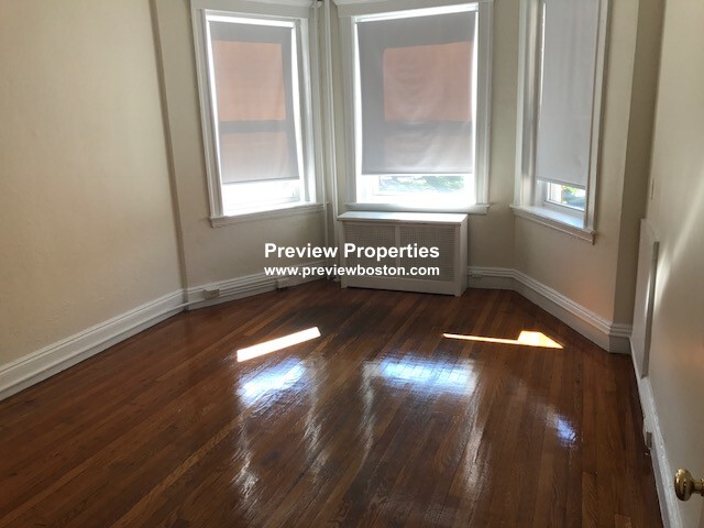 1 bed, 1 bath apartment for rent at 1171 Boylston St Unit 8P, Fenway — photo 6 of 8