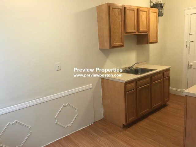 1 bed, 1 bath apartment for rent at 1171 Boylston St Unit 8P, Fenway — photo 2 of 8