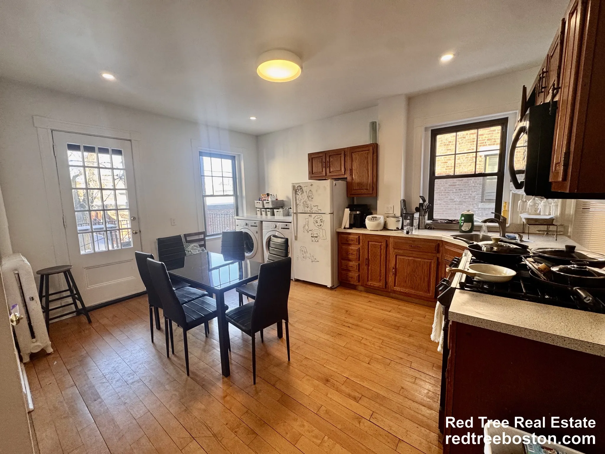 4 bed, 1 bath apartment for rent at 1173 Commonwealth Ave Unit 2, Brighton — photo 4 of 16