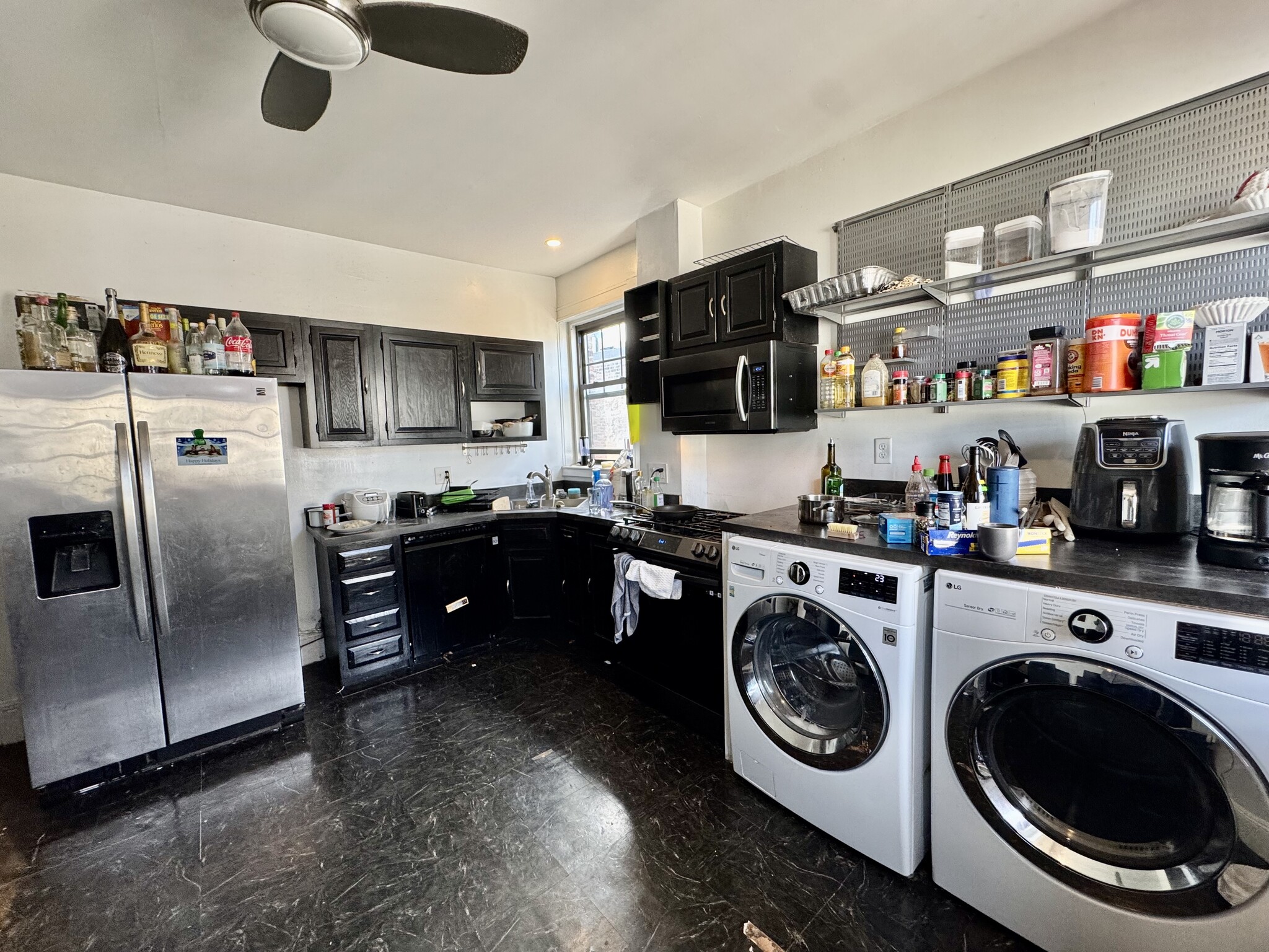 4 bed, 1 bath apartment for rent at 1173 Commonwealth Ave Unit 6, Brighton — photo 2 of 10
