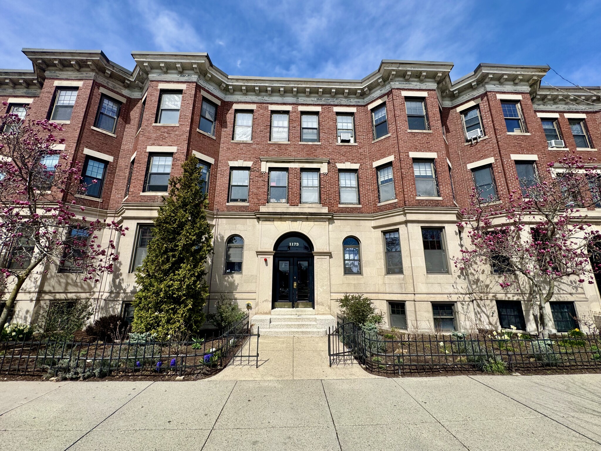 4 bed, 1 bath apartment for rent at 1173 Commonwealth Ave Unit 6, Brighton — photo 10 of 10
