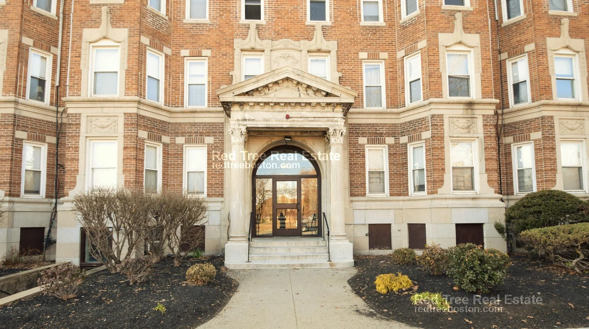 1 bed, 1 bath apartment for rent at 1175 Boylston St Unit 10, Fenway — photo 3 of 5