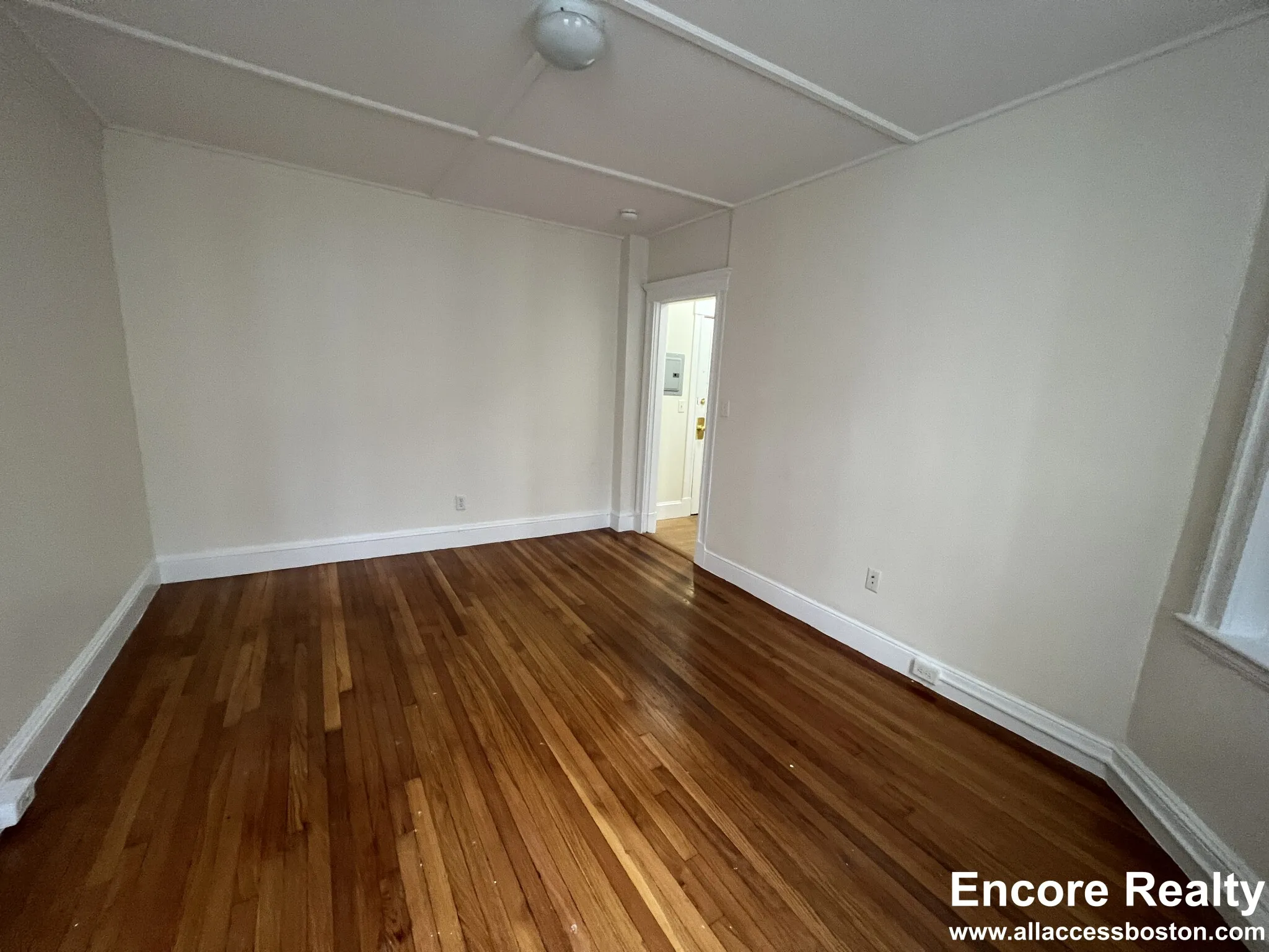 Studio bed, 1 bath apartment for rent at 1175 Boylston St Unit 1175-27, Fenway — photo 9 of 22