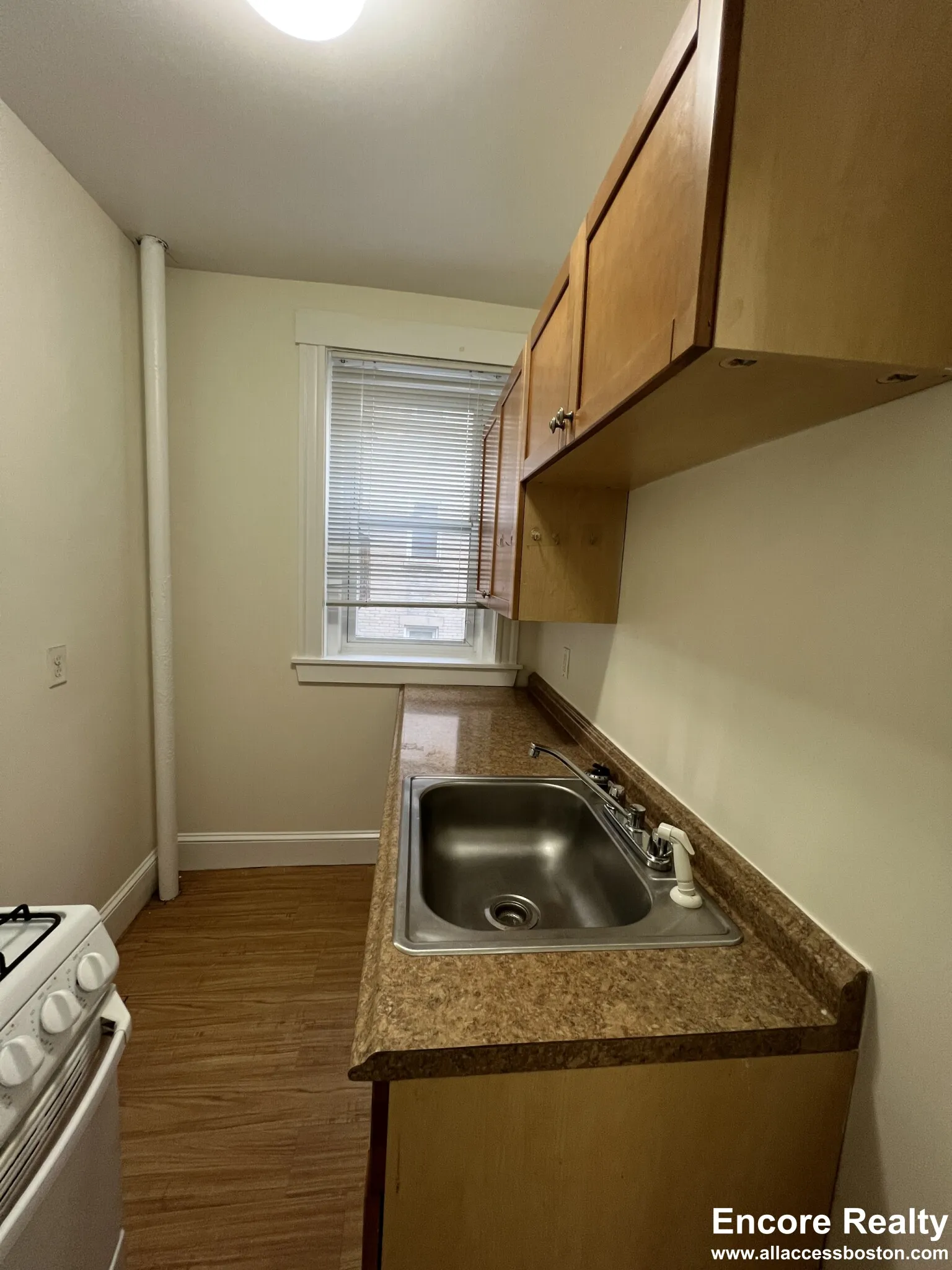 Studio bed, 1 bath apartment for rent at 1175 Boylston St Unit 1175-27, Fenway — photo 3 of 22
