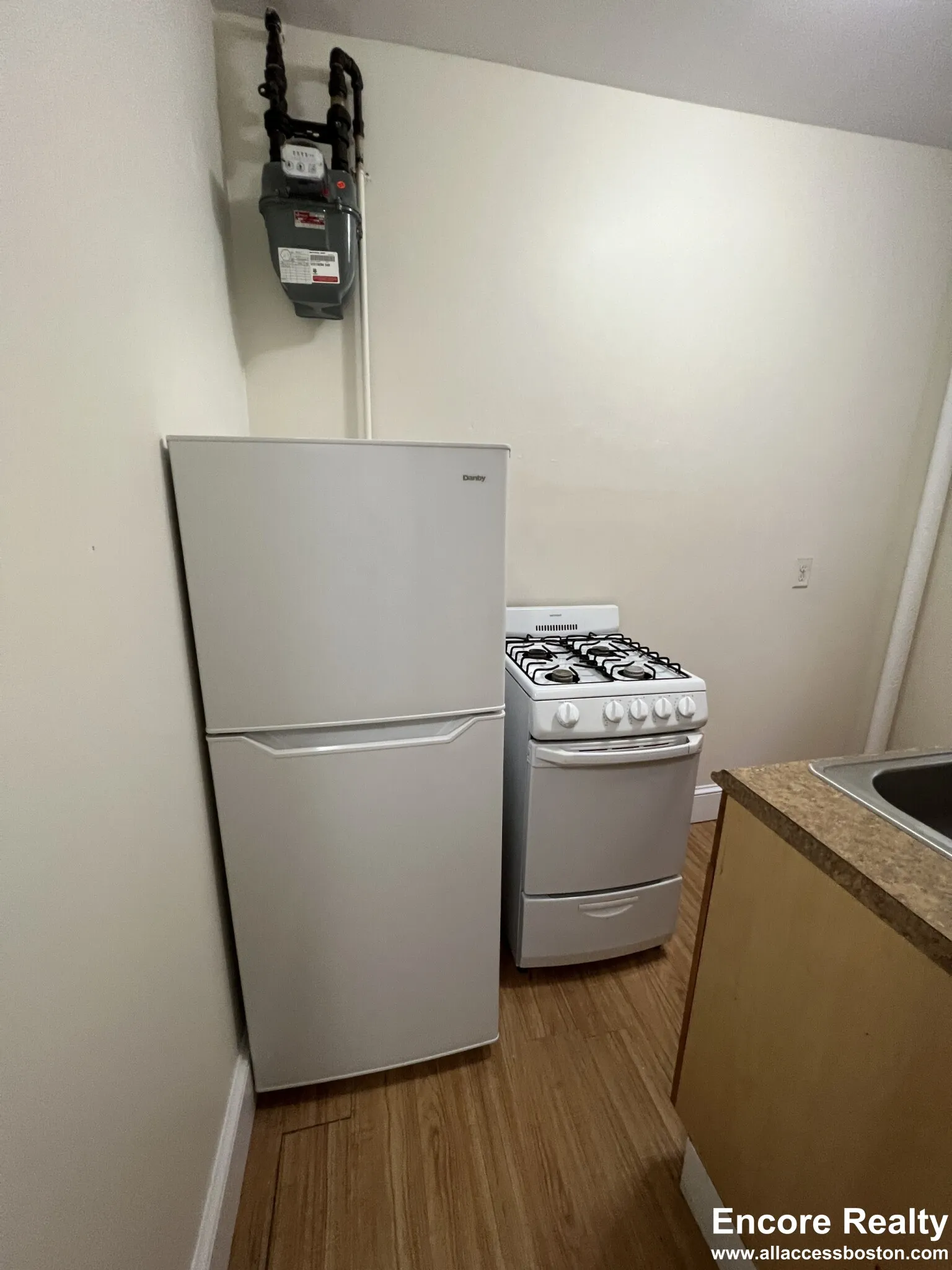 Studio bed, 1 bath apartment for rent at 1175 Boylston St Unit 1175-27, Fenway — photo 7 of 22