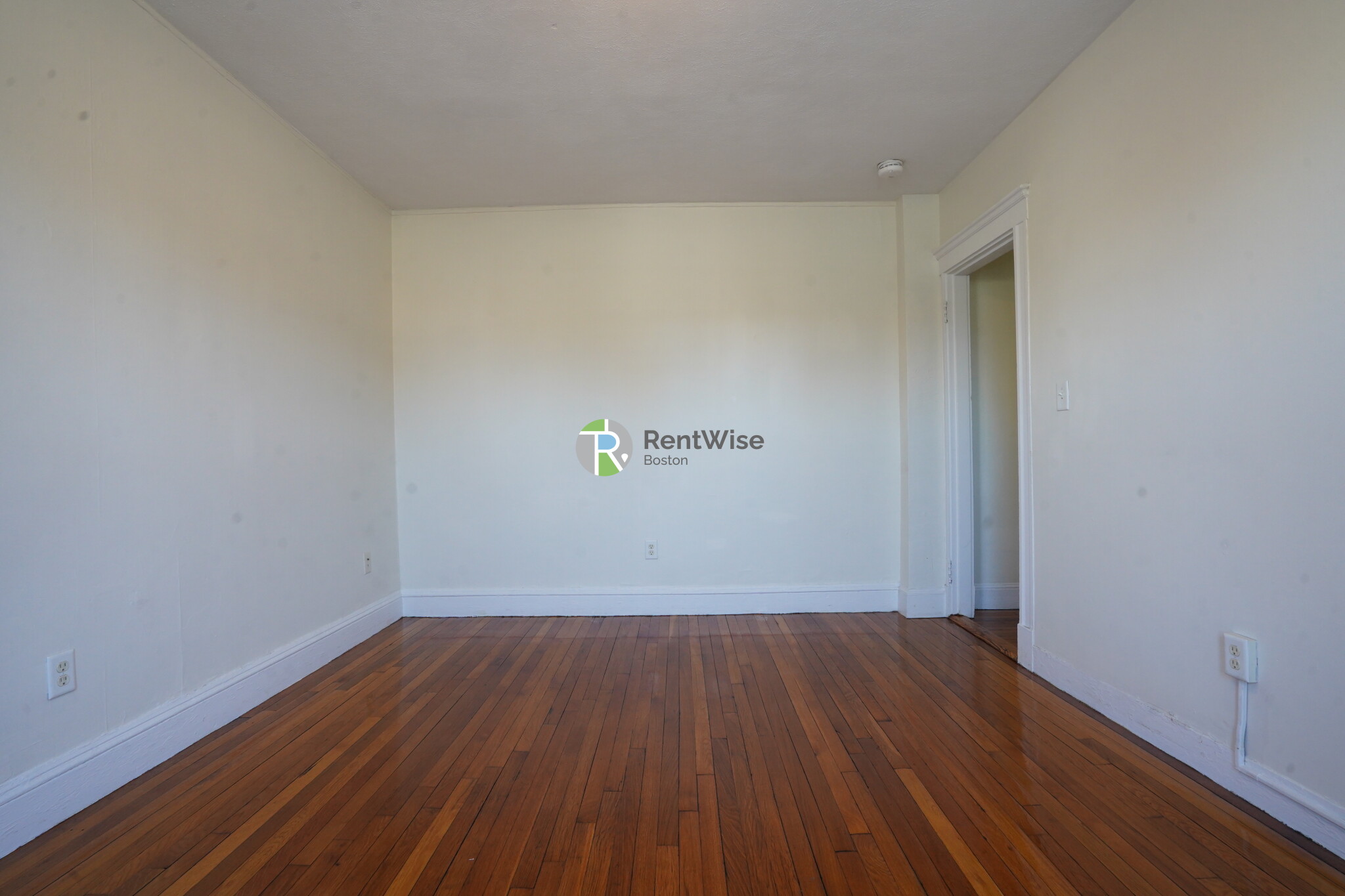 Studio bed, 1 bath apartment for rent at 1175 Boylston St Unit 15, Fenway — photo 3 of 9