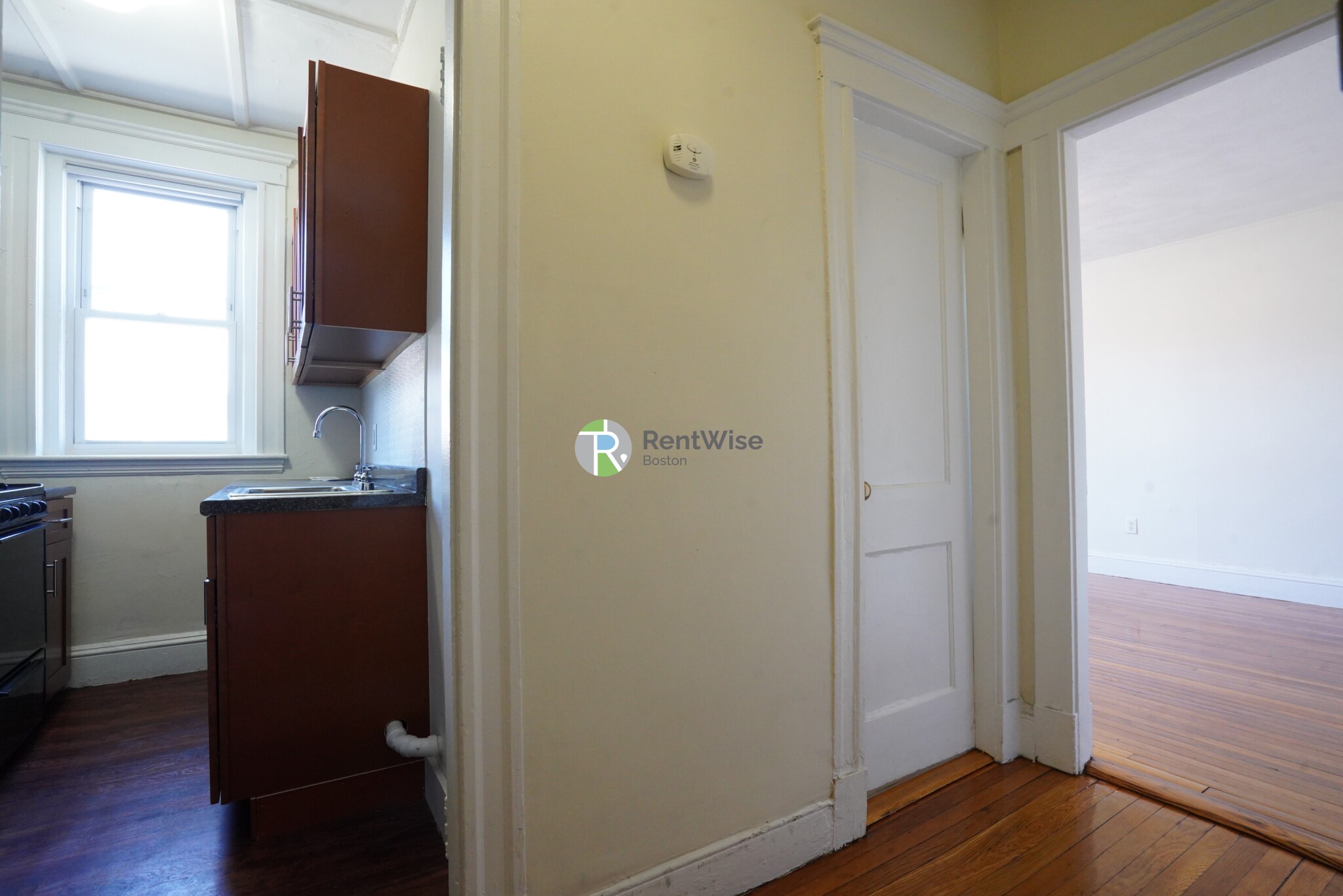 Studio bed, 1 bath apartment for rent at 1175 Boylston St Unit 15, Fenway — photo 8 of 9