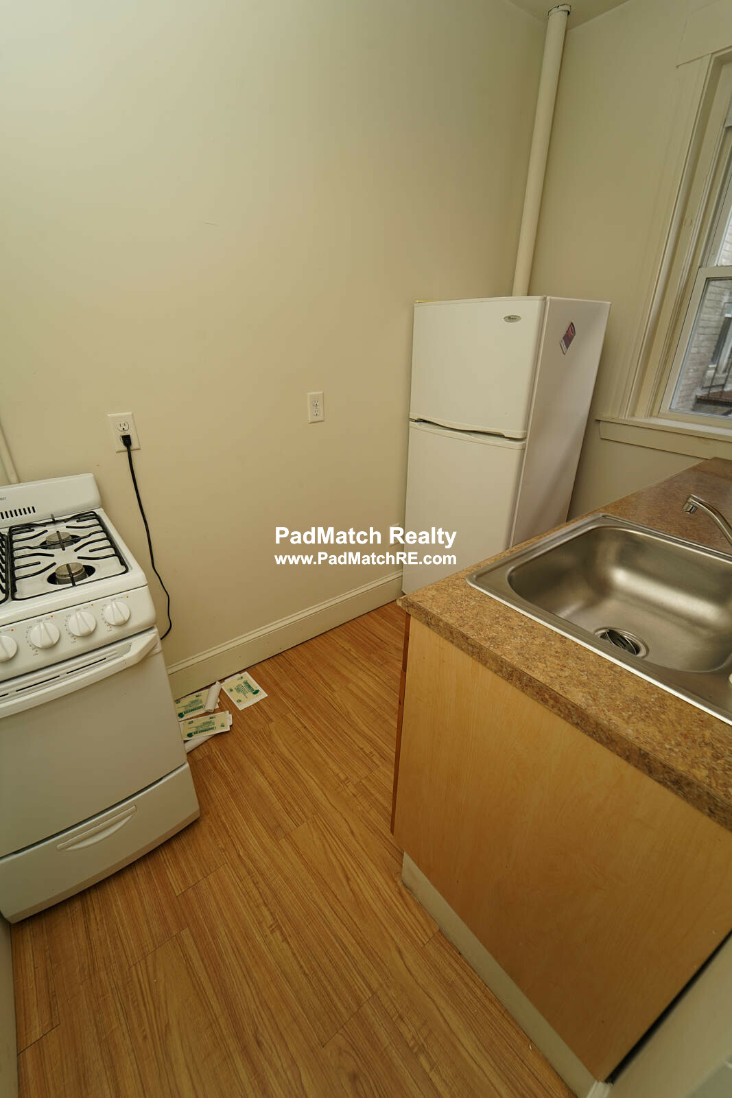 Studio bed, 1 bath apartment for rent at 1175 Boylston St Unit 17, Fenway — photo 9 of 12