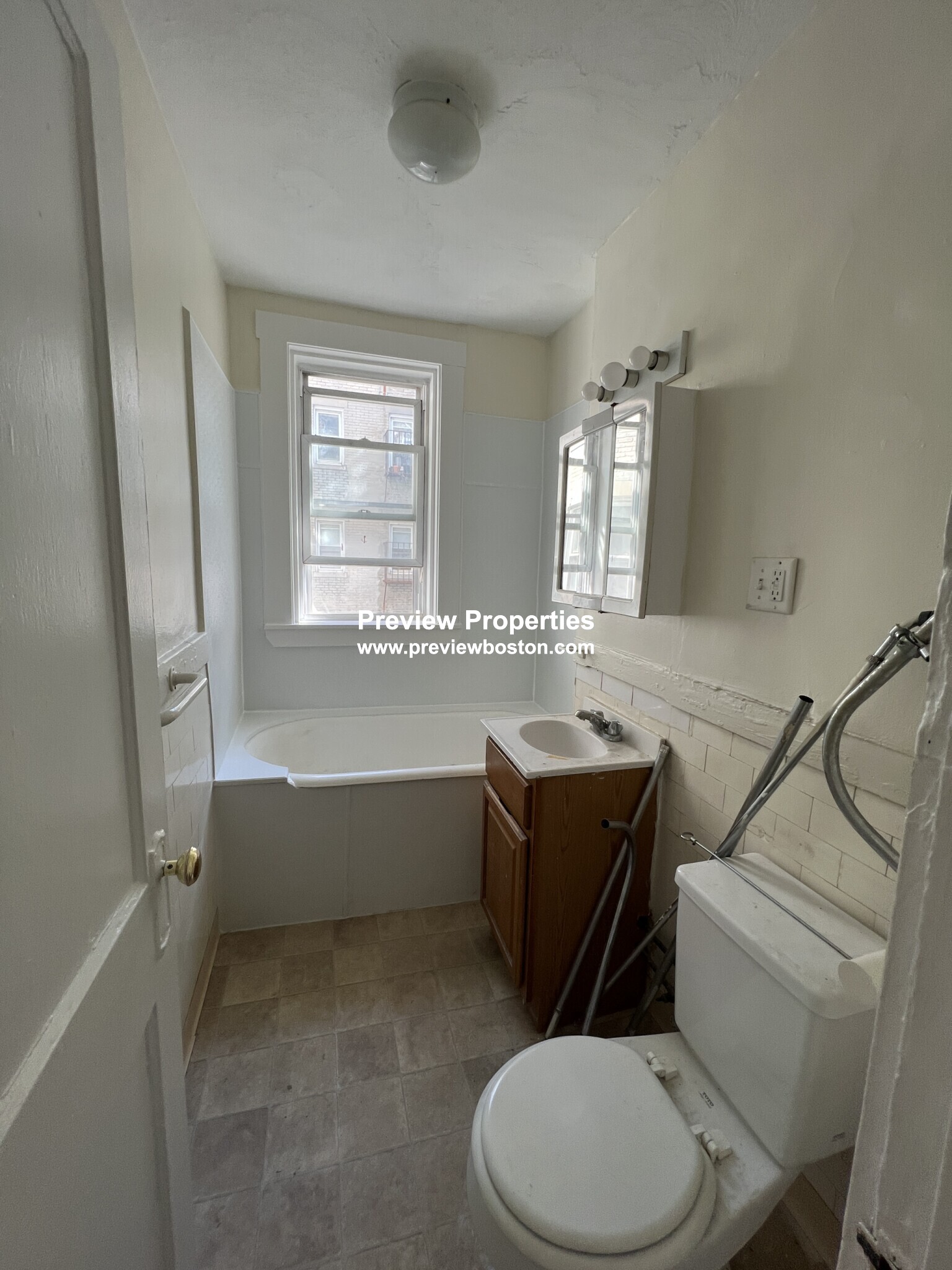 1 bed, 1 bath apartment for rent at 1175 Boylston St Unit 23P, Fenway — photo 2 of 5
