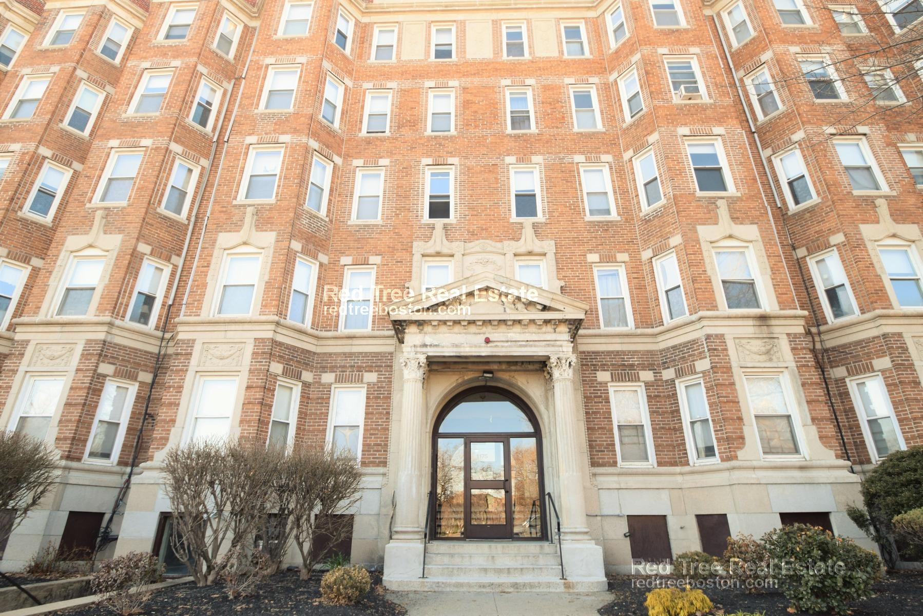 Studio bed, 1 bath apartment for rent at 1175 Boylston St Unit 24, Fenway — photo 4 of 5