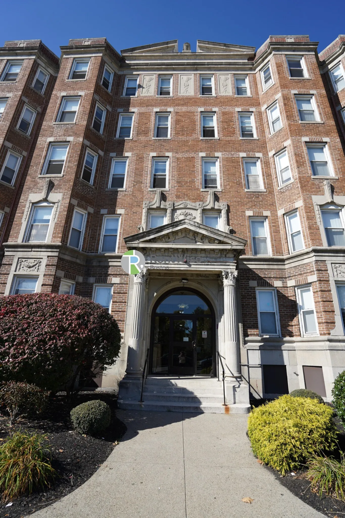 1 split bed, 1 bath apartment for rent at 1175 Boylston St Unit 26, Fenway — photo 6 of 7