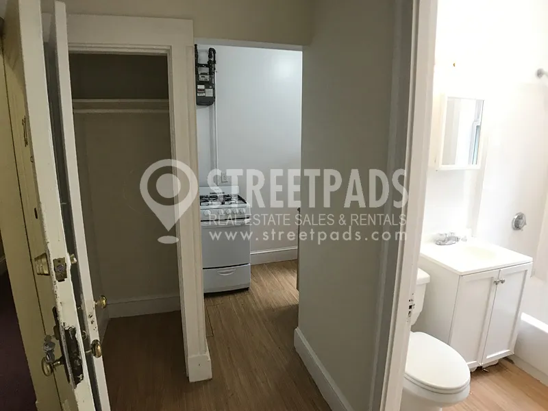 Studio bed, 1 bath apartment for rent at 1175 Boylston St Unit 27, Fenway — photo 3 of 31