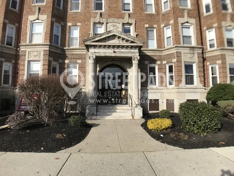 Studio bed, 1 bath apartment for rent at 1175 Boylston St Unit 27, Fenway — photo 15 of 31