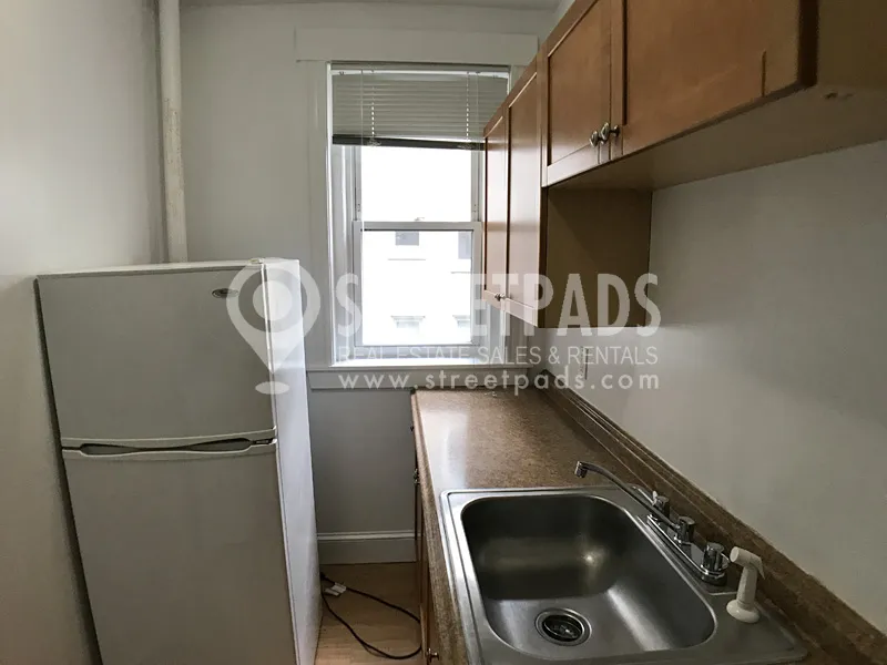 Studio bed, 1 bath apartment for rent at 1175 Boylston St Unit 27, Fenway — photo 6 of 31