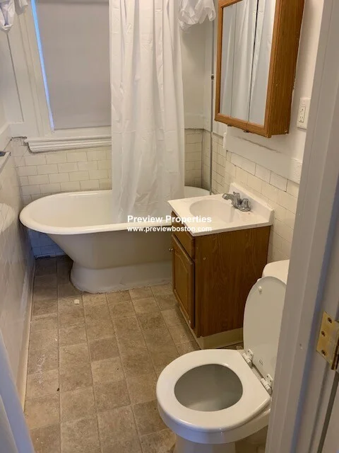 1 bed, 1 bath apartment for rent at 1175 Boylston St Unit 28P, Fenway — photo 4 of 8