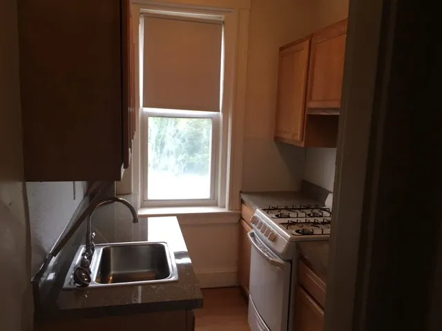 Studio bed, 1 bath apartment for rent at 1175 Boylston St Unit 29, Fenway — photo 4 of 6