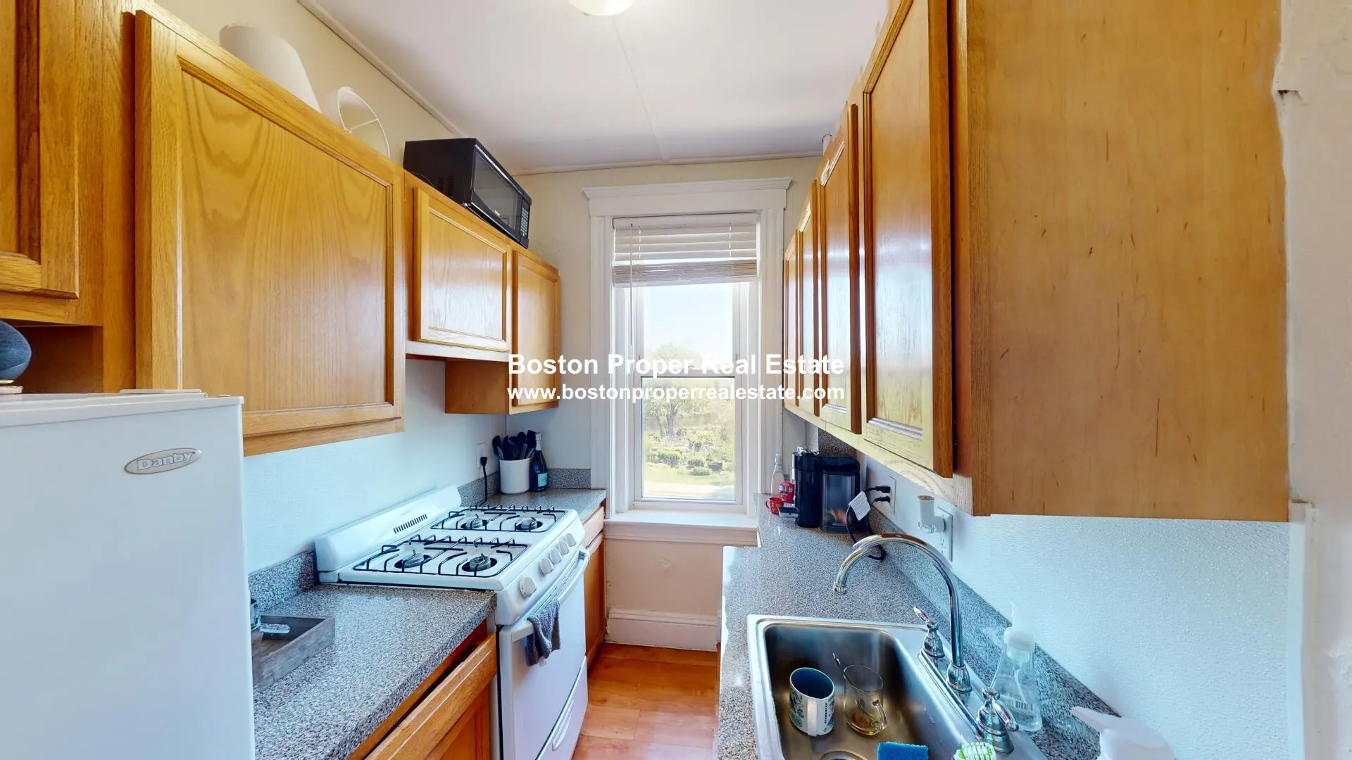 Studio bed, 1 bath apartment for rent at 1175 Boylston St Unit 30, Fenway — photo 1 of 8