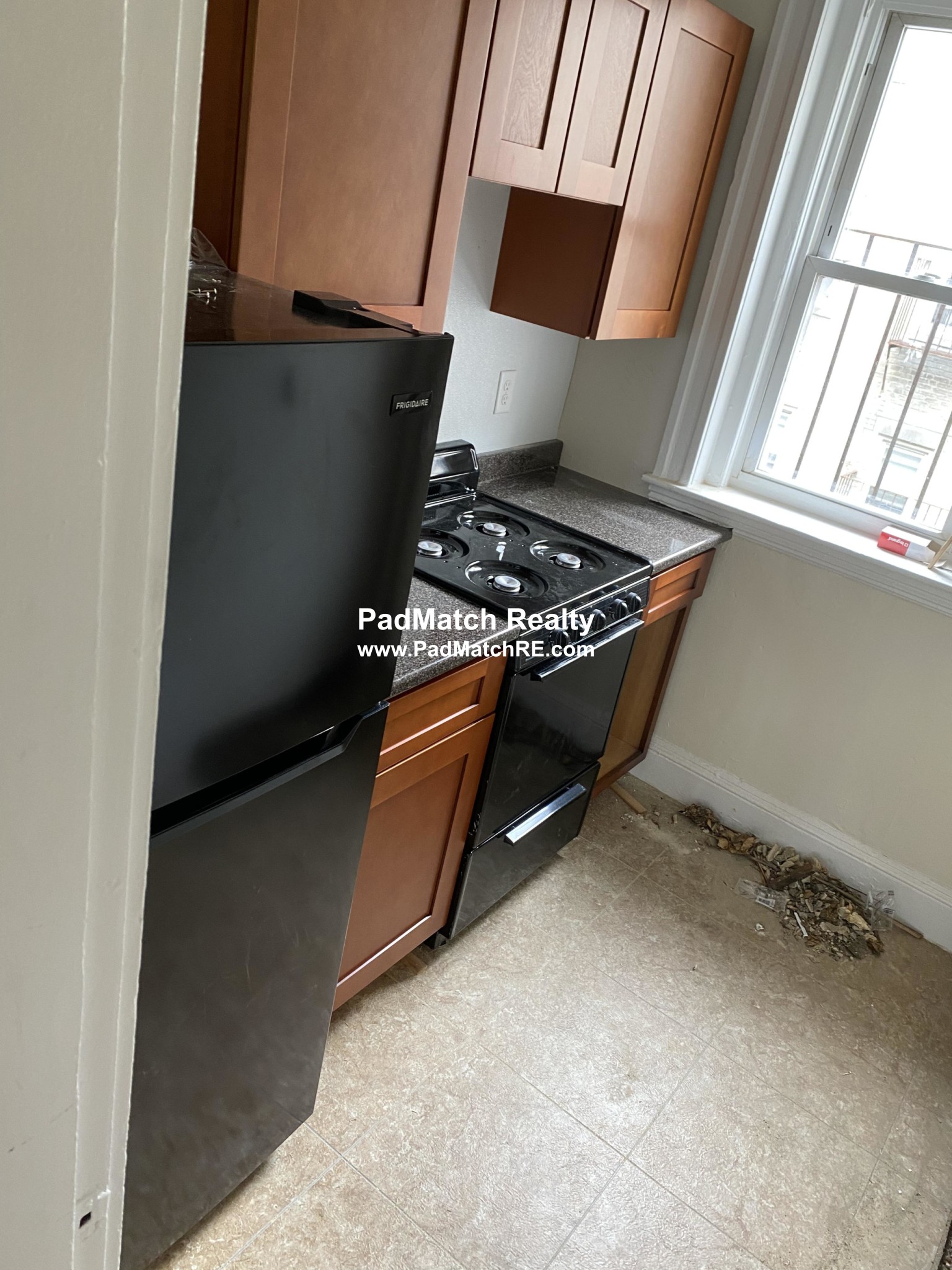 1 split bed, 1 bath apartment for rent at 1175 Boylston St Unit 31, Fenway — photo 10 of 23